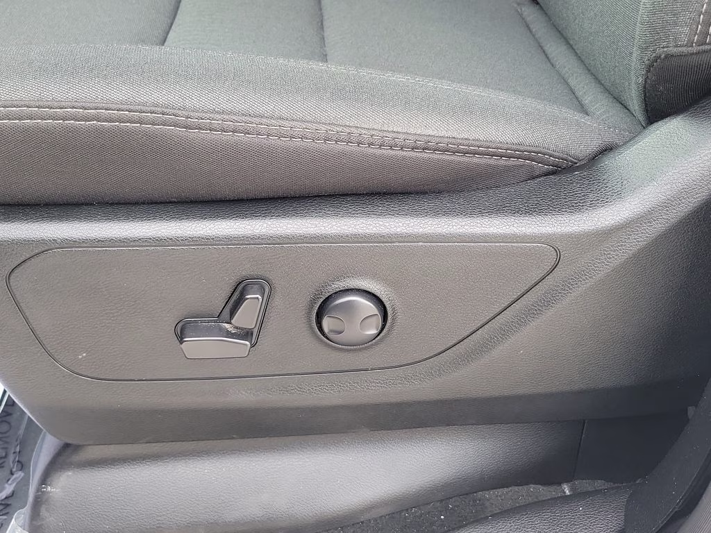 2023 Bright White Clearcoat Ram 1500 Big Horn/Lone Star RWD Truck