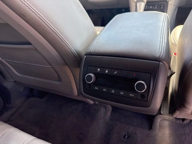 2009 Blue Chevrolet Traverse LT AWD SUV