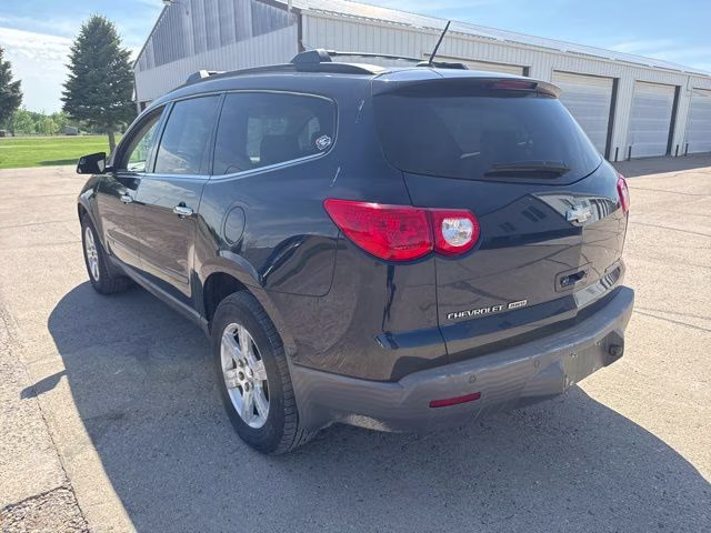 2009 Blue Chevrolet Traverse LT AWD SUV