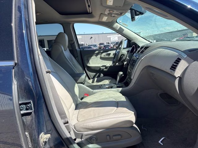 2009 Blue Chevrolet Traverse LT AWD SUV