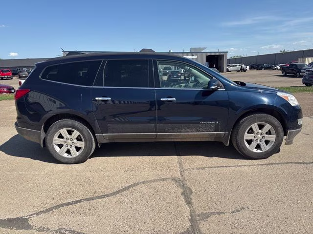 2009 Blue Chevrolet Traverse LT AWD SUV
