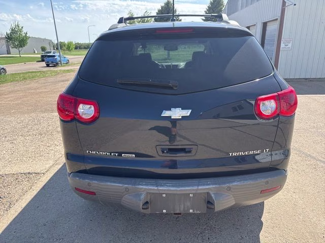 2009 Blue Chevrolet Traverse LT AWD SUV
