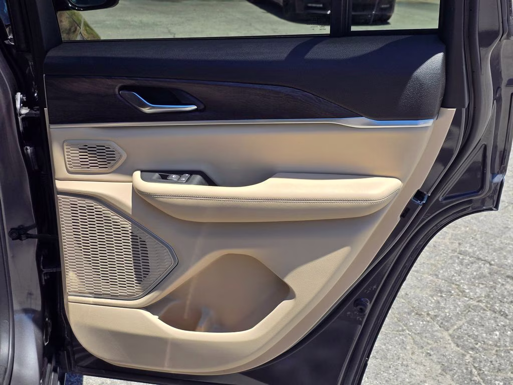 2025 Baltic Gray Metallic Clearcoat Jeep Grand Cherokee Limited 4X4 SUV