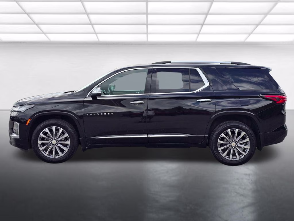2023 Mosaic Black Metallic Chevrolet Traverse Premier AWD SUV