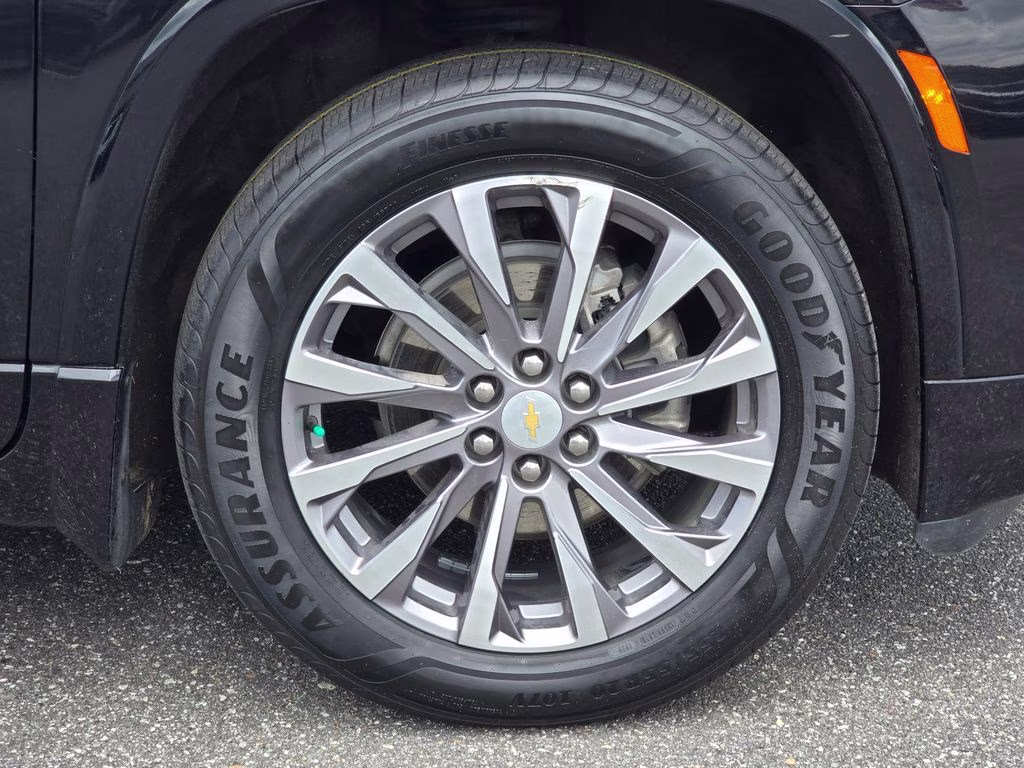2023 Mosaic Black Metallic Chevrolet Traverse Premier AWD SUV