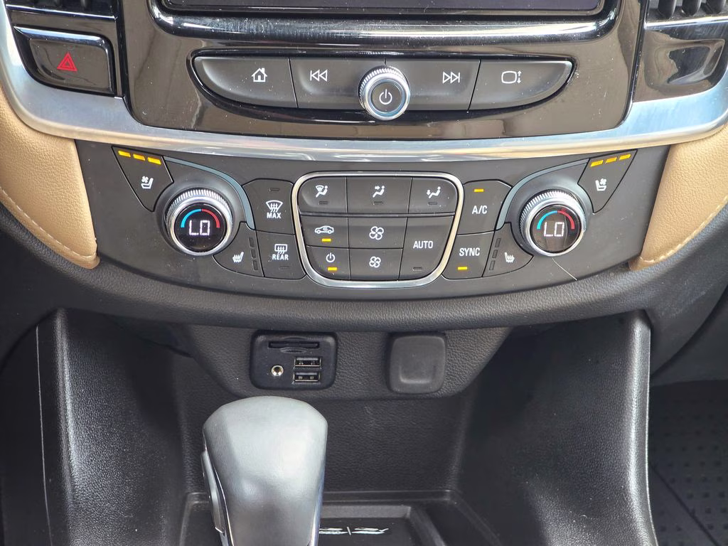 2023 Mosaic Black Metallic Chevrolet Traverse Premier AWD SUV