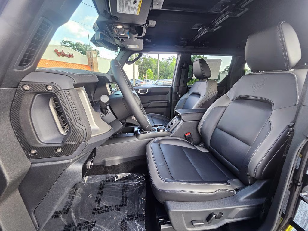 2026 Shadow Black Ford Bronco Outer Banks 4X4 SUV