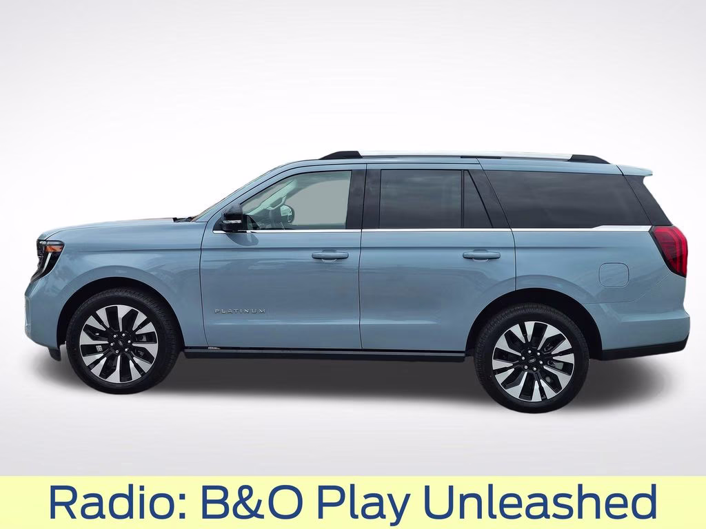 2026 Glacier Gray Metallic Tri-Coat Ford Expedition Platinum 4X4 SUV