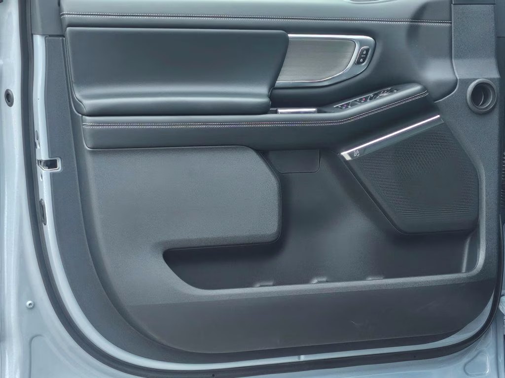 2026 Glacier Gray Metallic Tri-Coat Ford Expedition Platinum 4X4 SUV