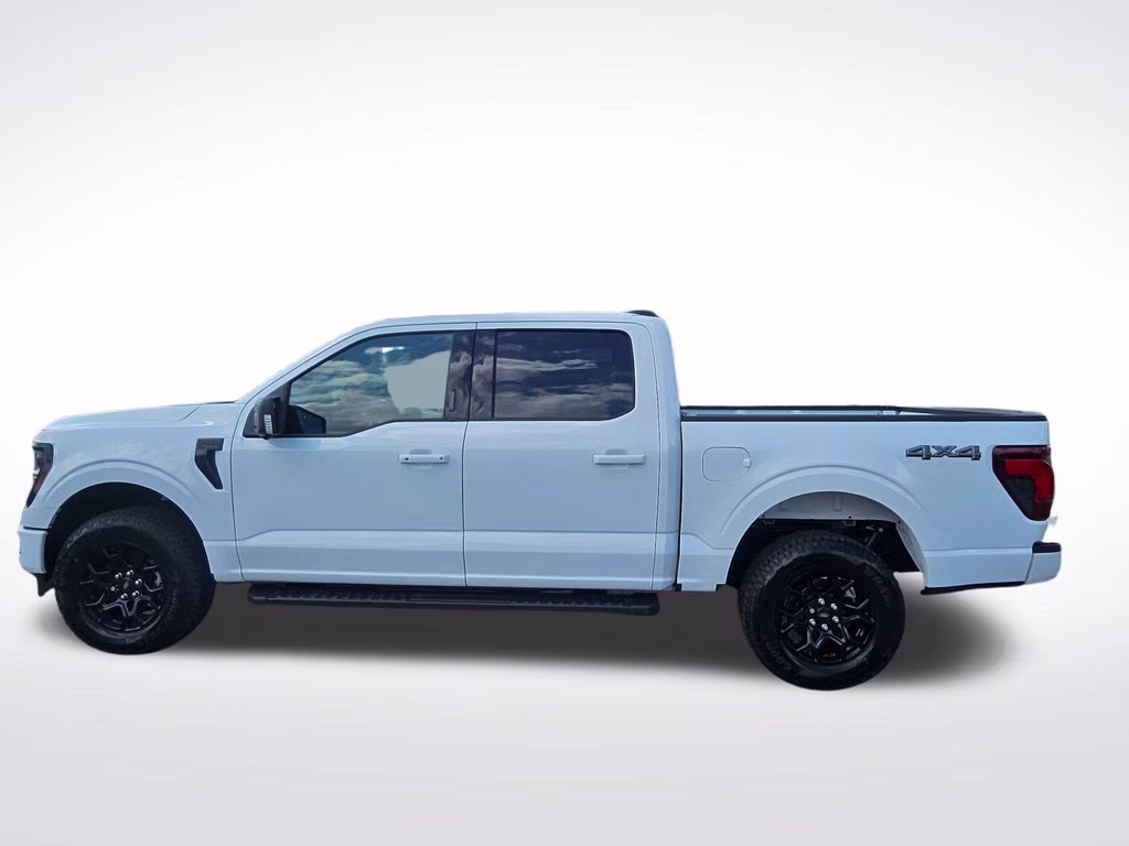 2026 Oxford White Ford F-150 XLT 4X4 Truck
