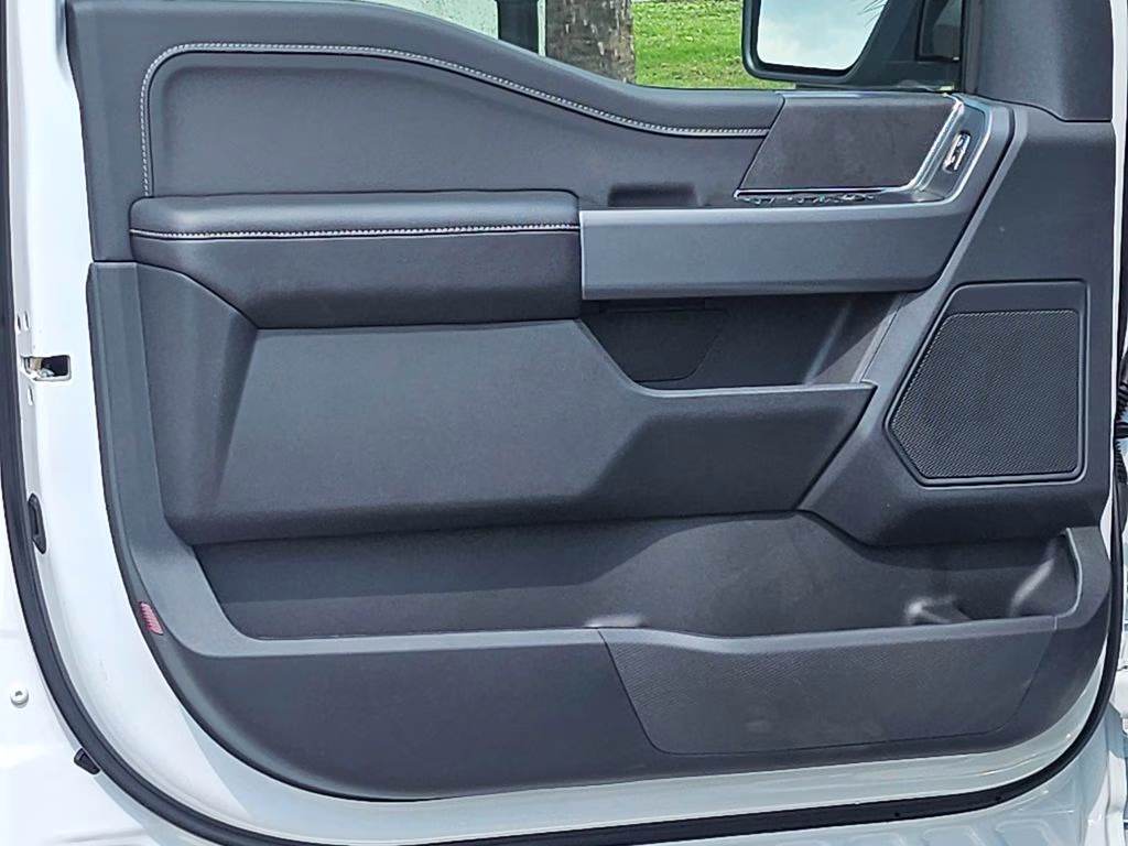 2026 Oxford White Ford F-150 XLT 4X4 Truck