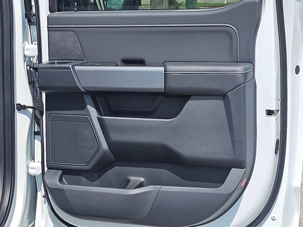 2026 Oxford White Ford F-150 XLT 4X4 Truck
