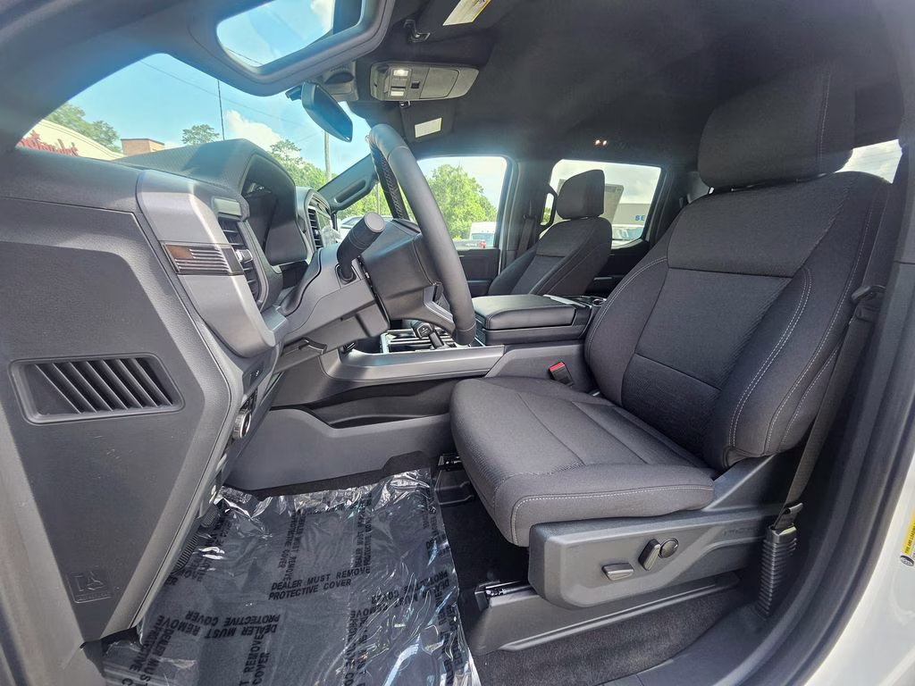 2026 Oxford White Ford F-150 XLT 4X4 Truck