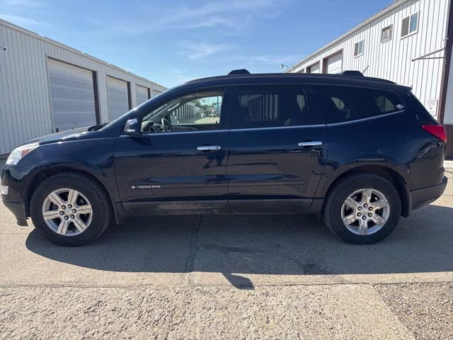 2009 Blue Chevrolet Traverse LT AWD SUV