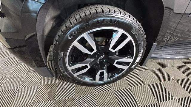 2018 Black Chevrolet Suburban LT 4X4 SUV