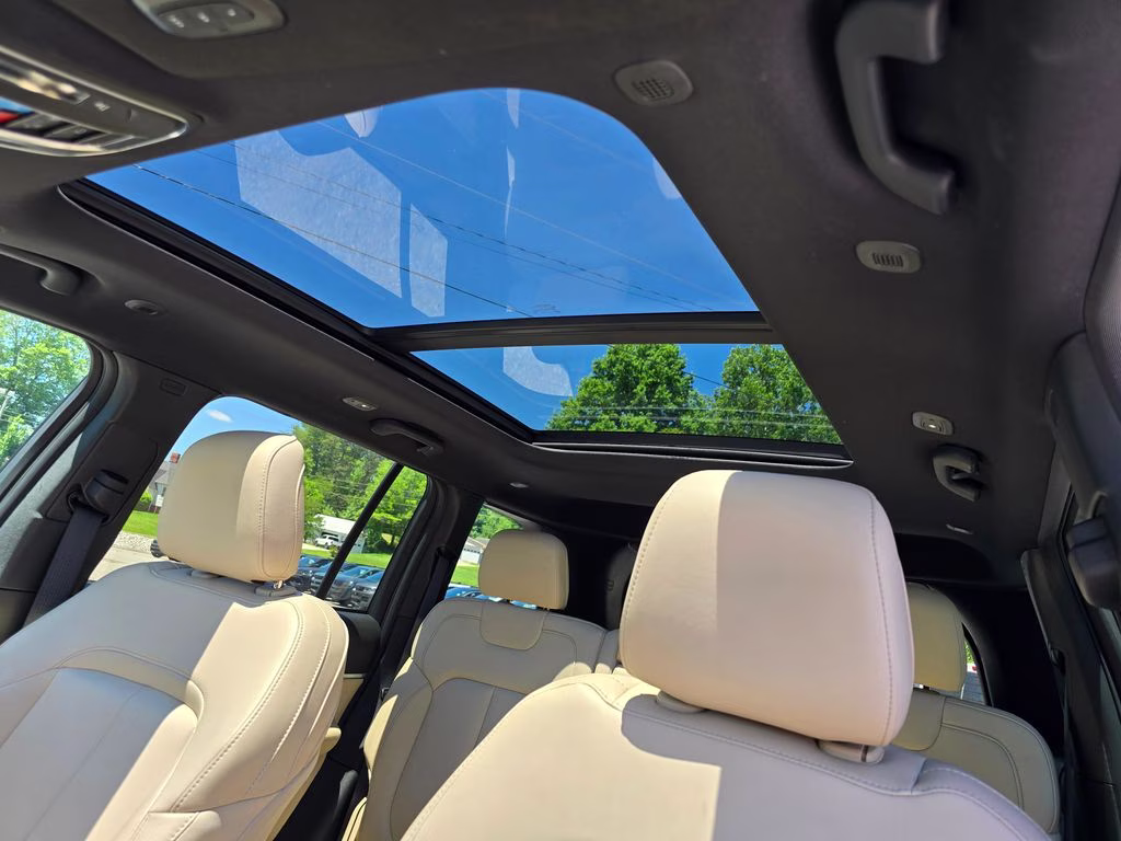 2025 Baltic Gray Metallic Clearcoat Jeep Grand Cherokee Limited 4X4 SUV