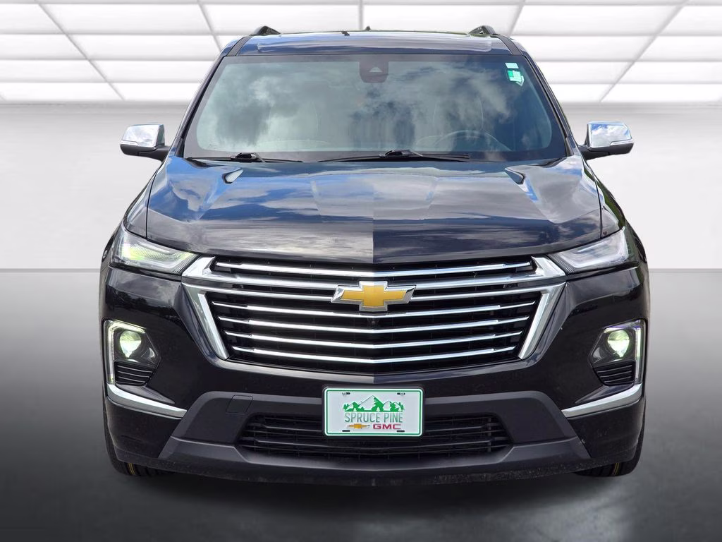 2023 Mosaic Black Metallic Chevrolet Traverse Premier AWD SUV