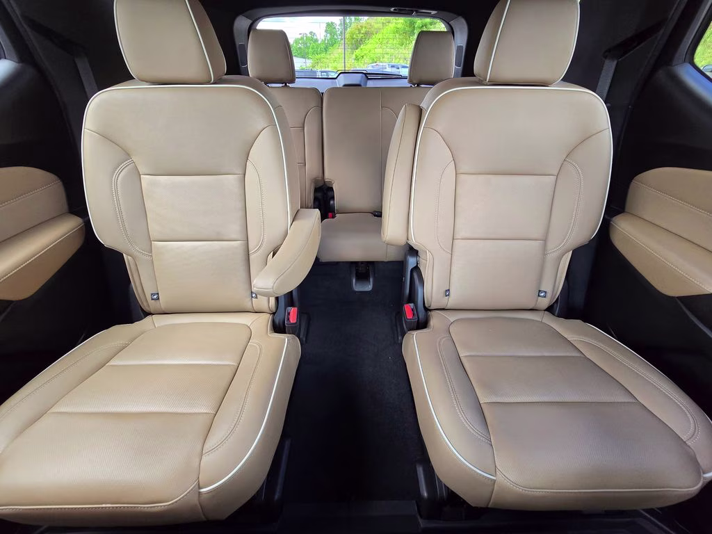 2023 Mosaic Black Metallic Chevrolet Traverse Premier AWD SUV