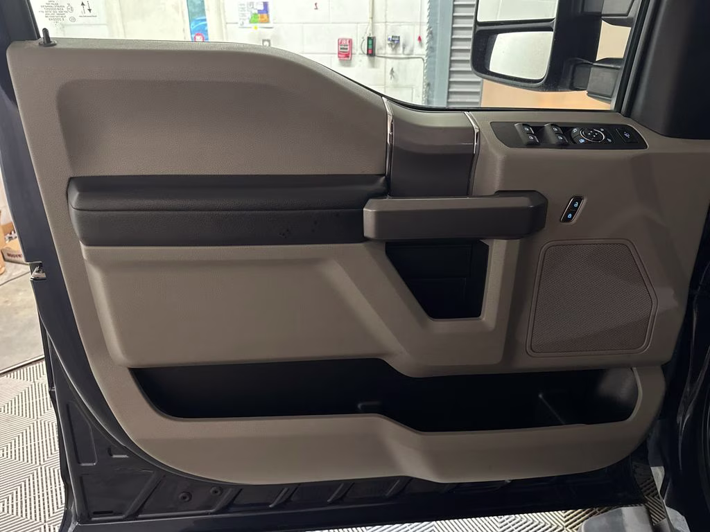 2020 Blue Jeans Metallic Ford Super Duty F-250 SRW XLT 4X4 Truck