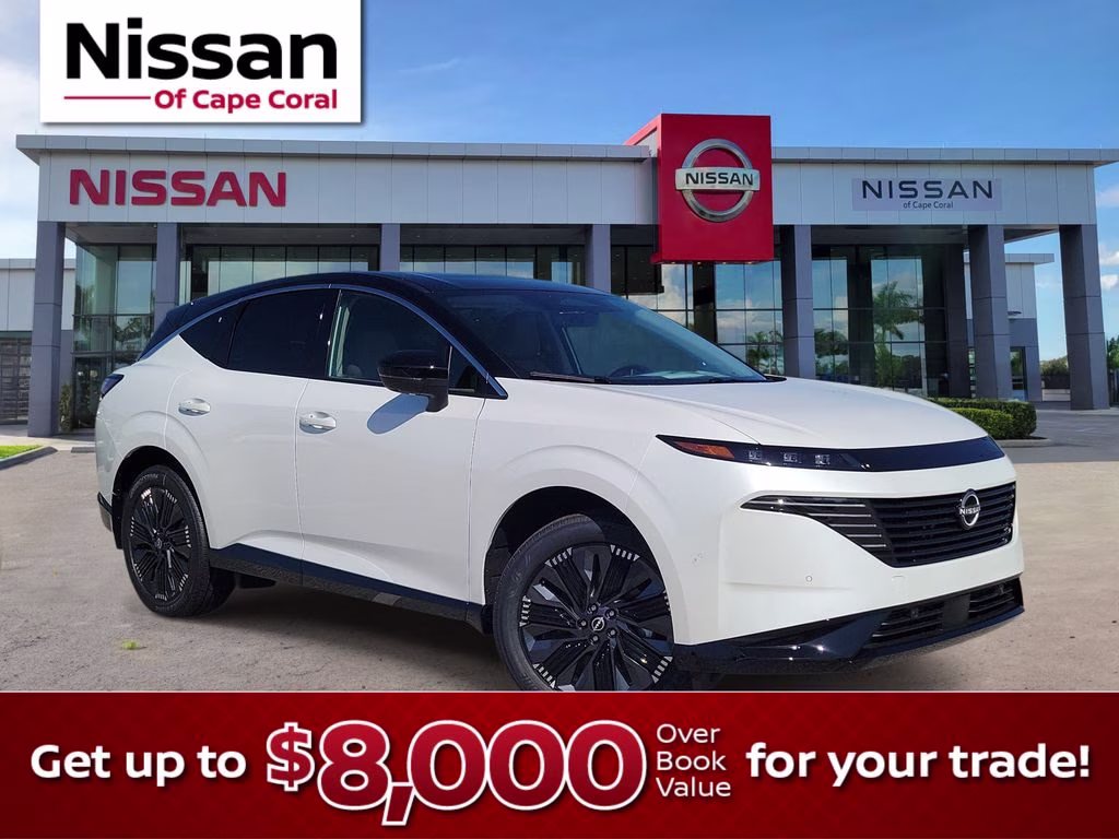 2026 Everest White Pearl/Black Nissan Murano Platinum AWD SUV