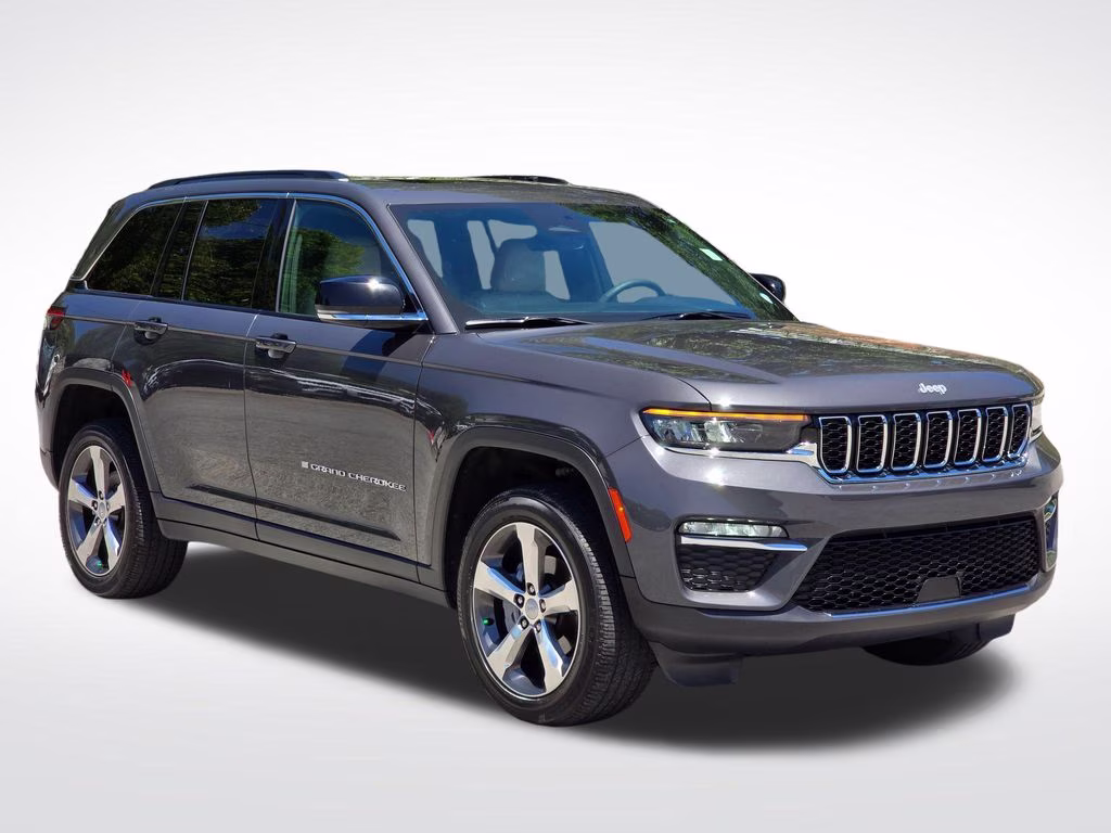 2025 Baltic Gray Metallic Clearcoat Jeep Grand Cherokee Limited 4X4 SUV