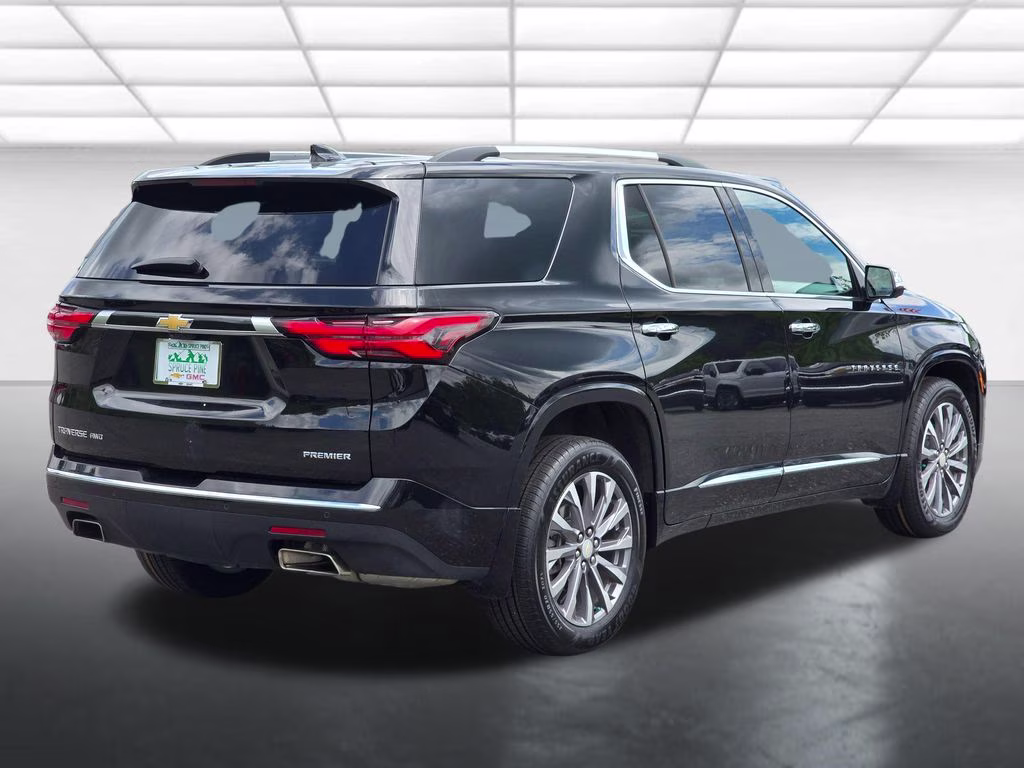 2023 Mosaic Black Metallic Chevrolet Traverse Premier AWD SUV