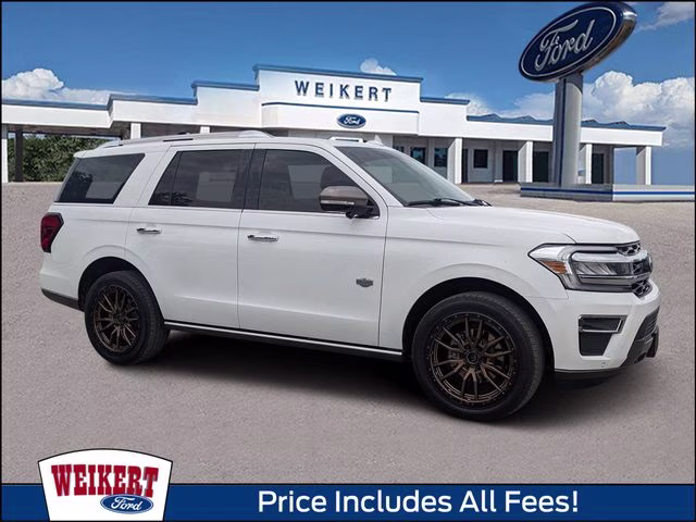 2022 Star White Metallic Tri-Coat Ford Expedition King Ranch 4X4 SUV