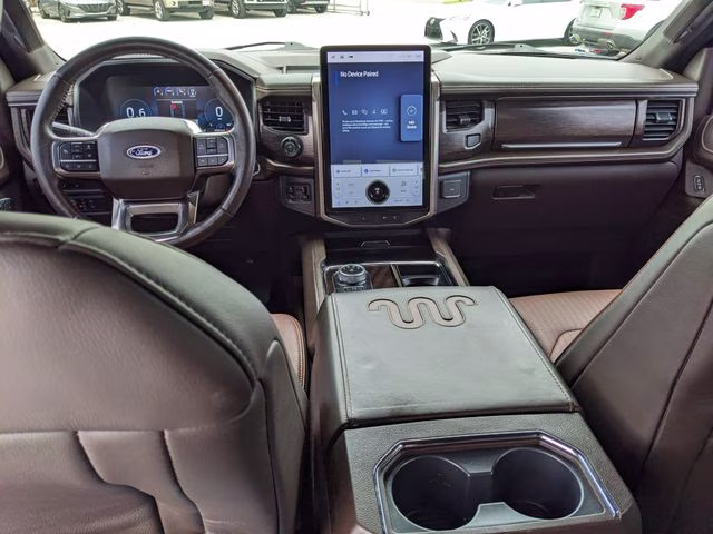 2022 Star White Metallic Tri-Coat Ford Expedition King Ranch 4X4 SUV