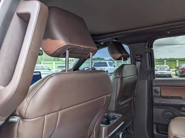 2022 Star White Metallic Tri-Coat Ford Expedition King Ranch 4X4 SUV