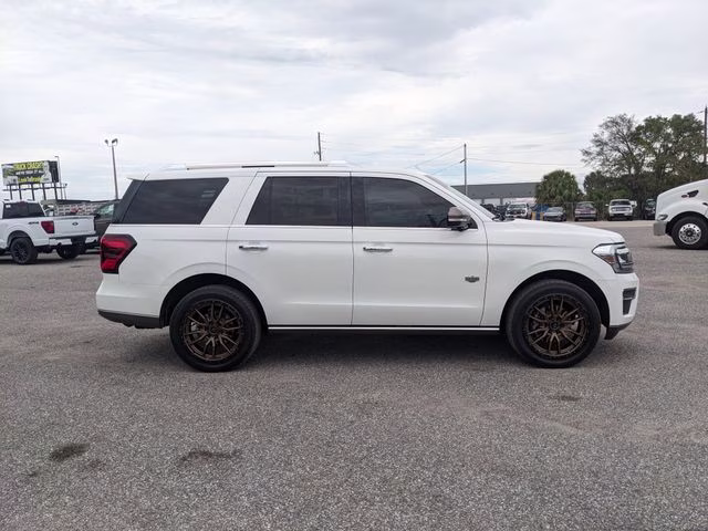 2022 Star White Metallic Tri-Coat Ford Expedition King Ranch 4X4 SUV