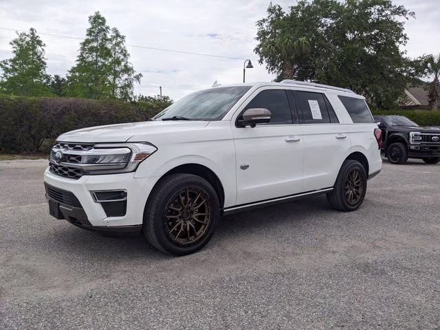 2022 Star White Metallic Tri-Coat Ford Expedition King Ranch 4X4 SUV