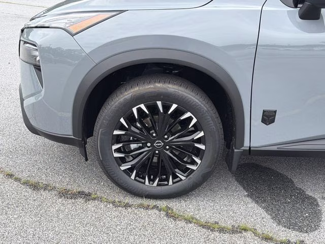 2026 Boulder Gray Pearl Nissan Rogue Dark Armor AWD SUV