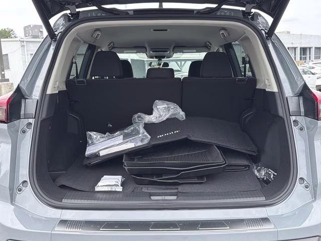 2026 Boulder Gray Pearl Nissan Rogue SV FWD SUV