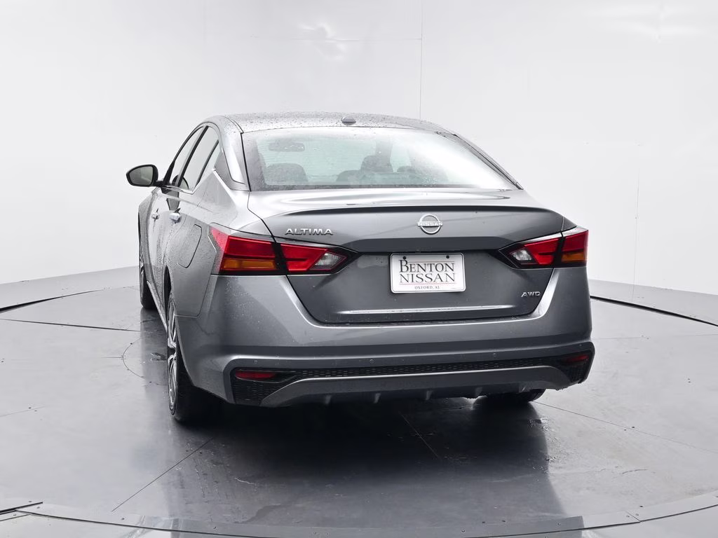 2025 Gun Metallic Nissan Altima 2.5 SV AWD Sedan