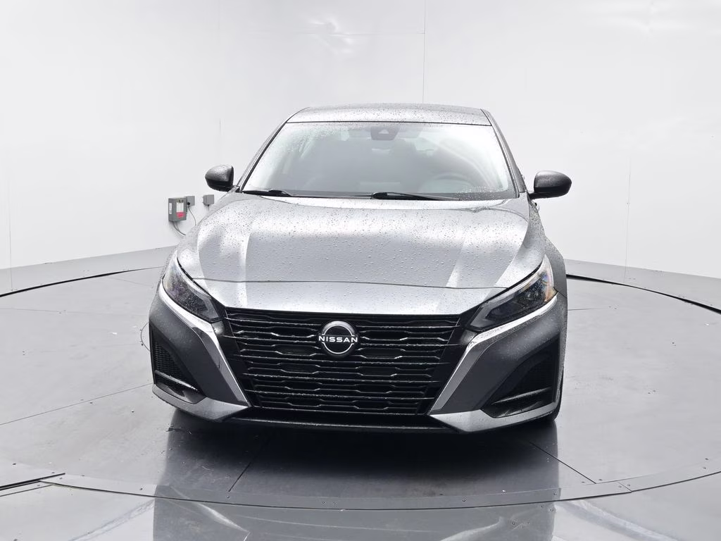 2025 Gun Metallic Nissan Altima 2.5 SV AWD Sedan
