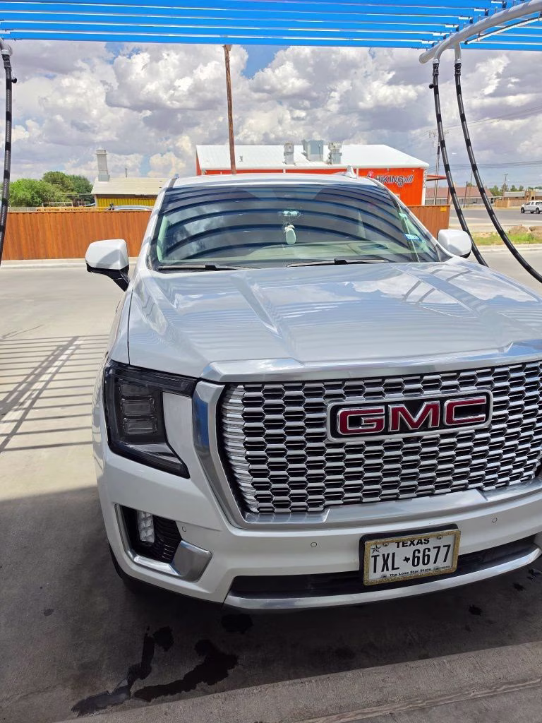 2022 GMC Yukon 4WD Denali's photo