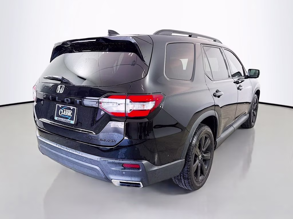 2025 Crystal Black Pearl Honda Pilot Black Edition AWD SUV