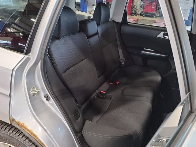 2012 Ice Silver Metallic Subaru Forester 2.5X AWD SUV