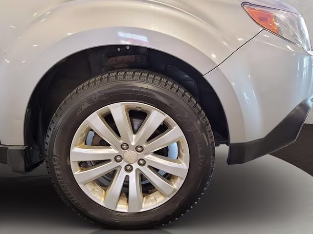 2012 Ice Silver Metallic Subaru Forester 2.5X AWD SUV
