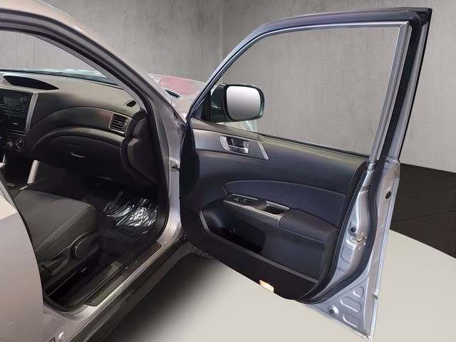 2012 Ice Silver Metallic Subaru Forester 2.5X AWD SUV