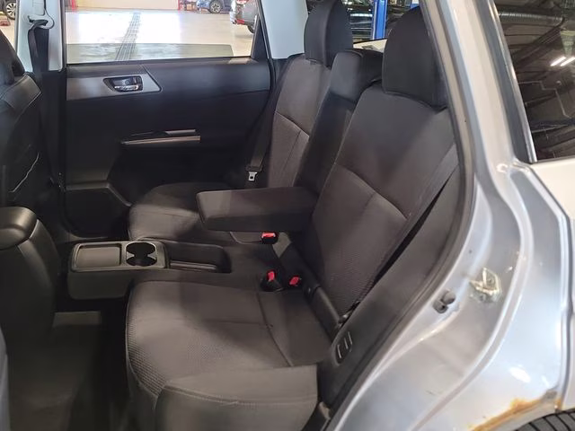 2012 Ice Silver Metallic Subaru Forester 2.5X AWD SUV