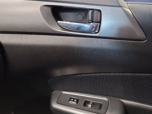 2012 Ice Silver Metallic Subaru Forester 2.5X AWD SUV