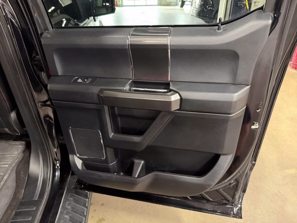 2020 Agate Black Metallic Ford F-150 Lariat FX4 Special Edition w/Tech / Tow & Twin Pan 4X4 Truck