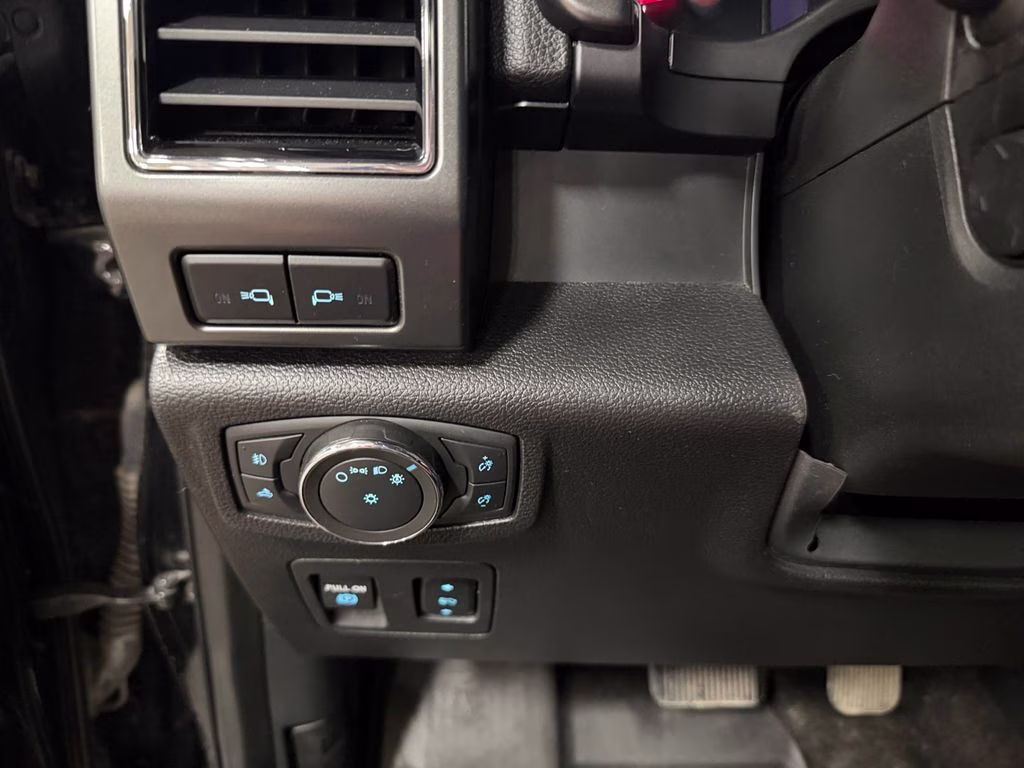 2020 Agate Black Metallic Ford F-150 Lariat FX4 Special Edition w/Tech / Tow & Twin Pan 4X4 Truck