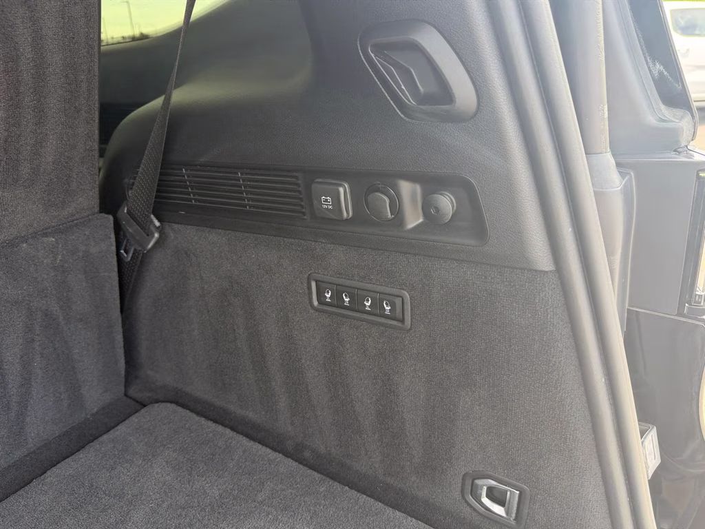 2023 Diamond Black Crystal Pearlcoat Jeep Grand Wagoneer Series II w/Massaging Front Seats & 3 Panel Sun Ro 4X4 SUV