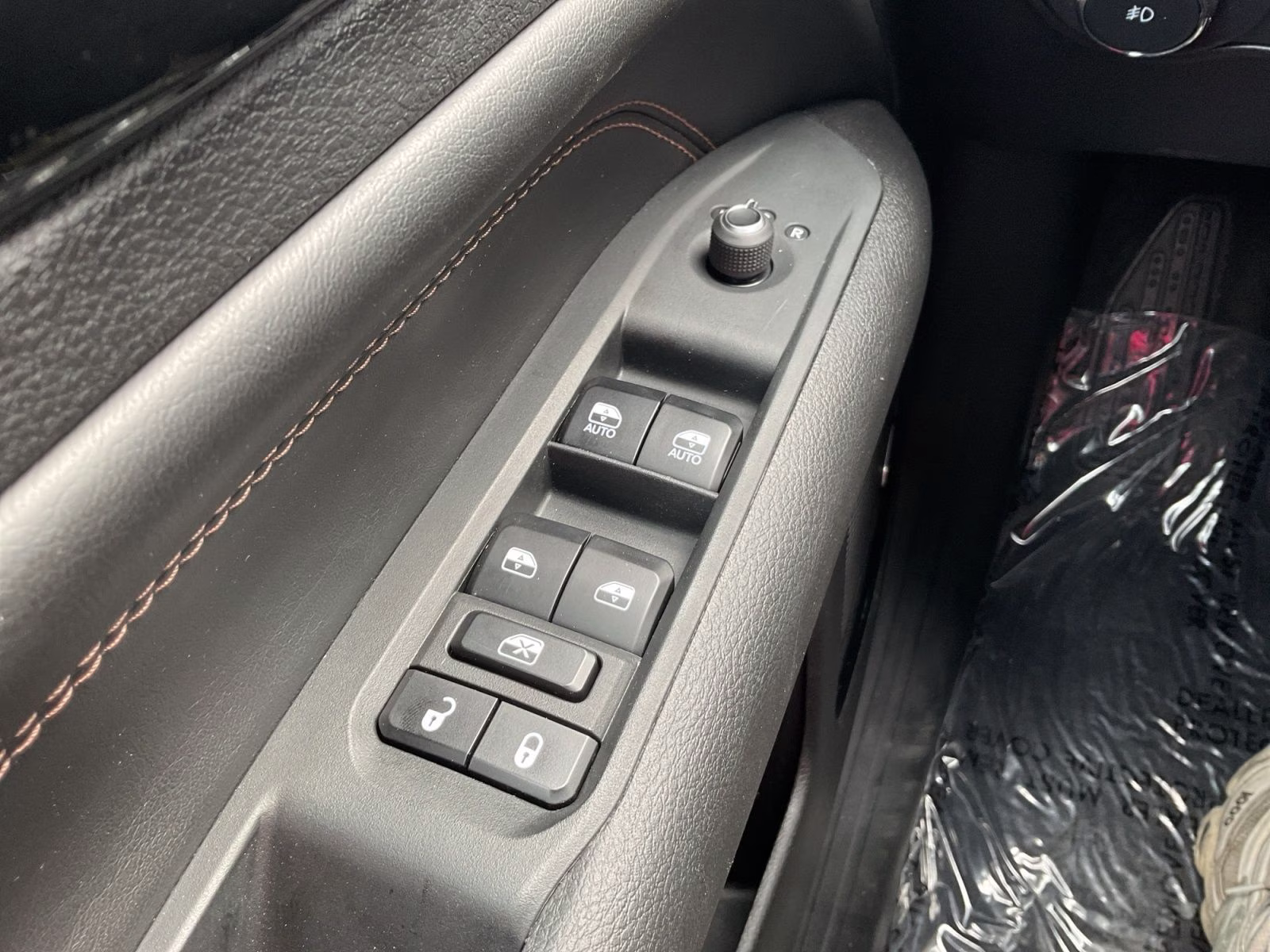 2023 Billet Silver Metallic Clearcoat Jeep Compass Limited 4X4 SUV