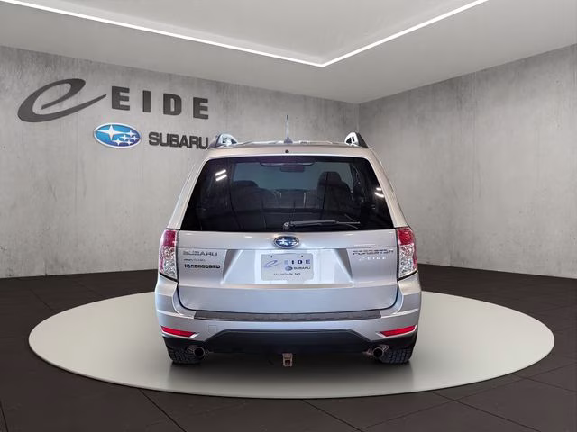 2012 Ice Silver Metallic Subaru Forester 2.5X AWD SUV