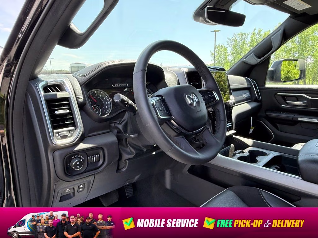 2025 Diamond Black Crystal Pearlcoat Ram 1500 Laramie 4X4 Truck
