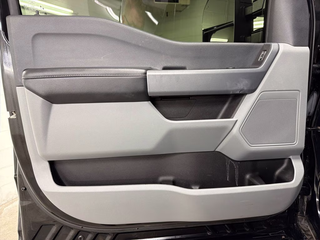 2024 Agate Black Metallic Ford Super Duty F-250 SRW XL 4X4 Truck