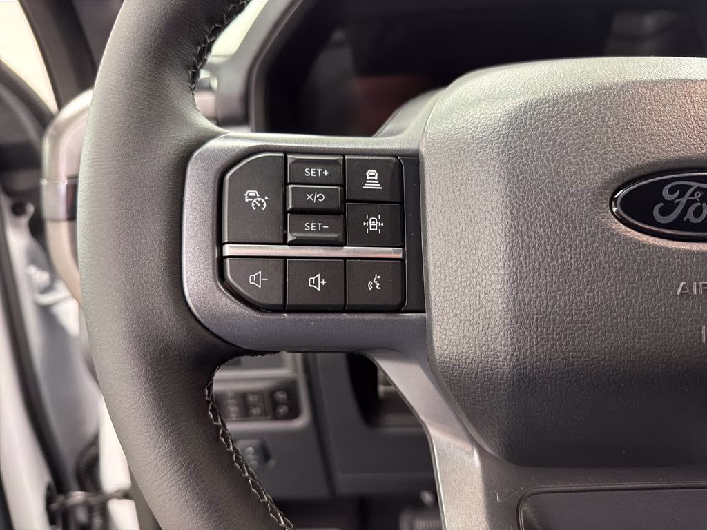 2026 OXFORD WHITE Ford F-150 Lariat 4X4 Truck